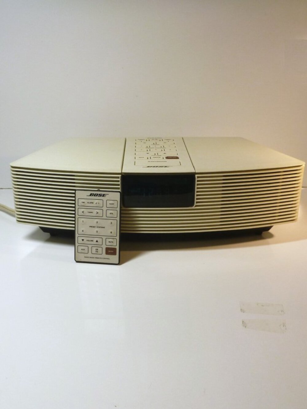 Vintage Bose Wave Radio AM/FM Alarm Clock AWR1-1W w/ Remote